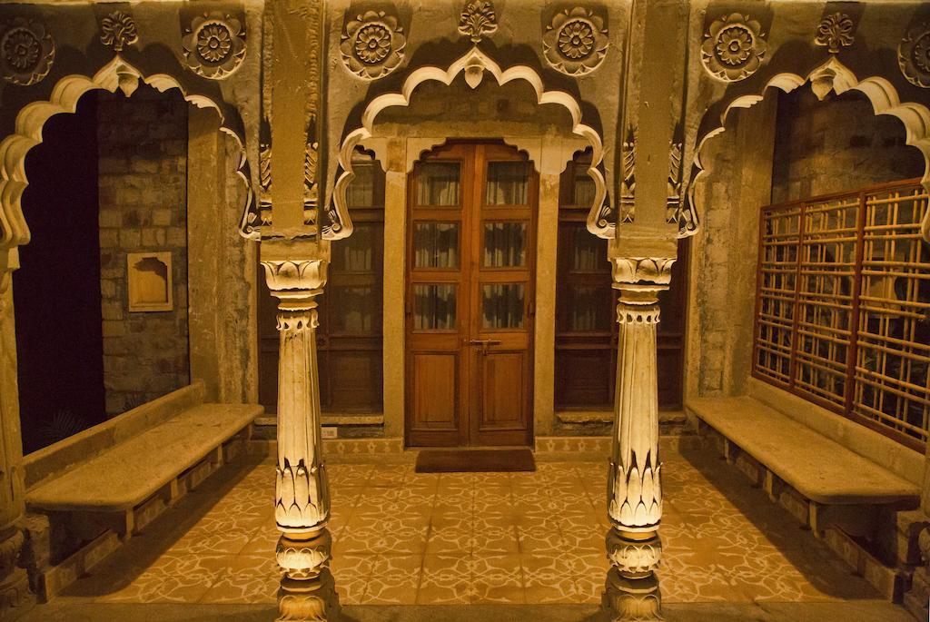 Hotel Neemrana'S - Deo Bagh Gwalior Exterior foto