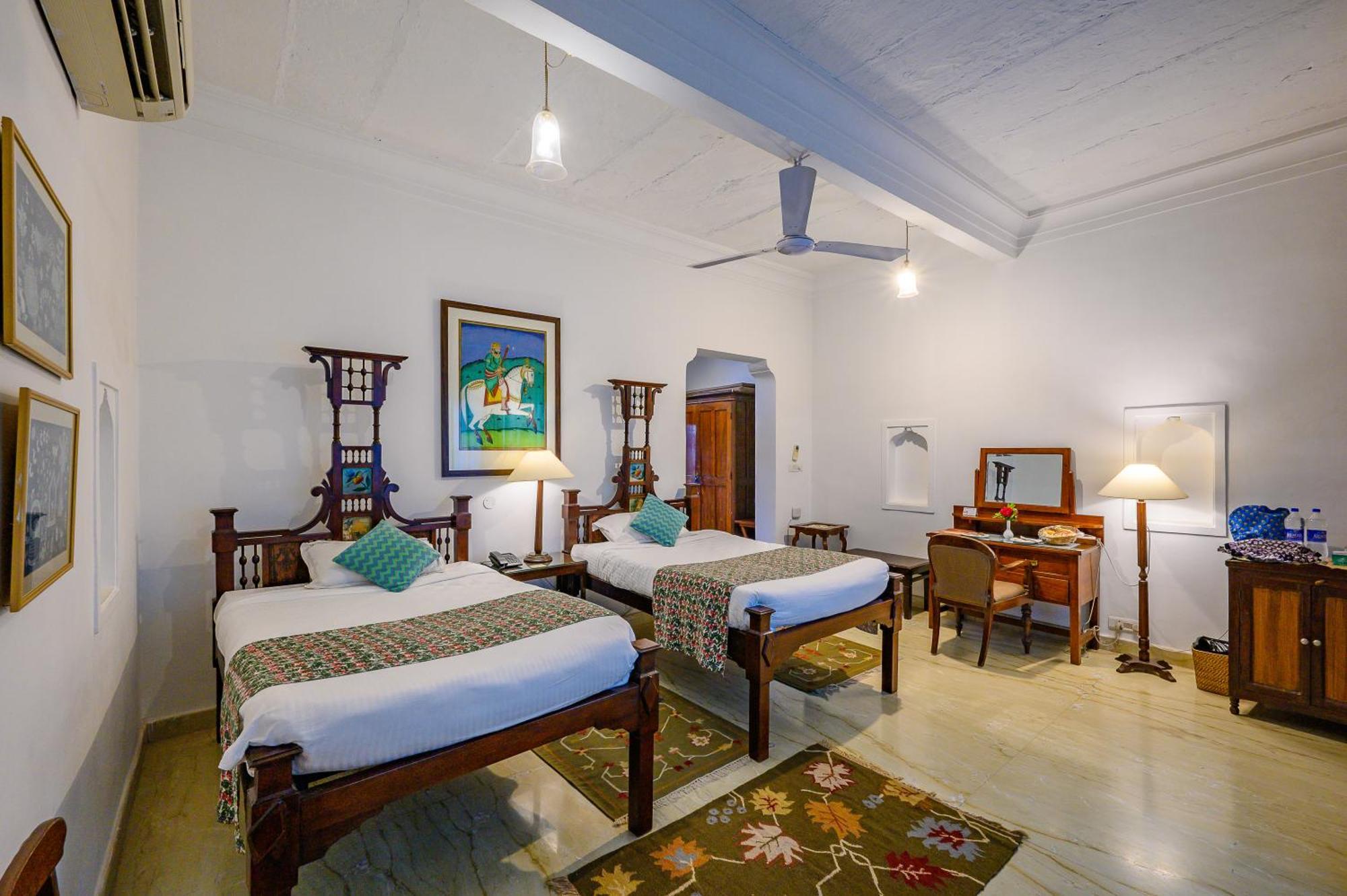 Hotel Neemrana'S - Deo Bagh Gwalior Exterior foto