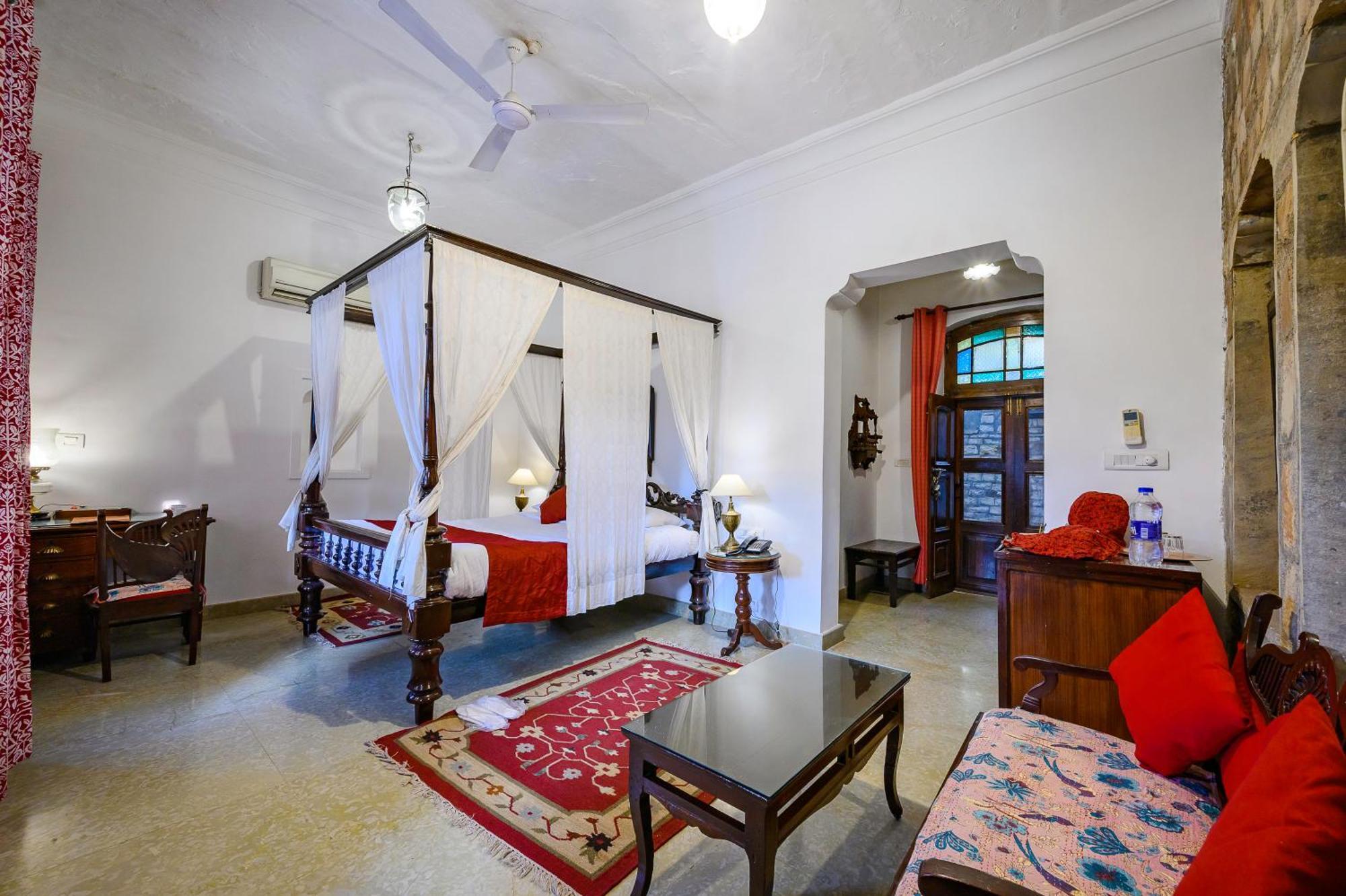 Hotel Neemrana'S - Deo Bagh Gwalior Exterior foto
