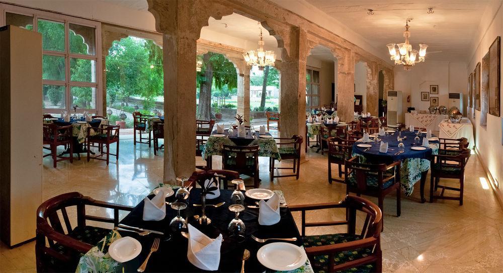 Hotel Neemrana'S - Deo Bagh Gwalior Exterior foto